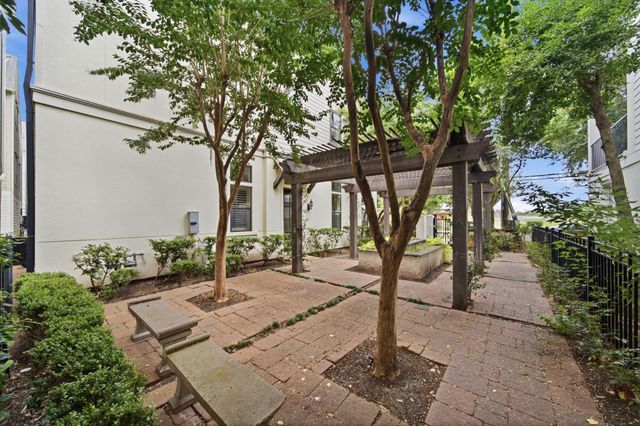 3219 Maxroy Street, Houston, TX 77008