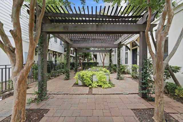3219 Maxroy Street, Houston, TX 77008