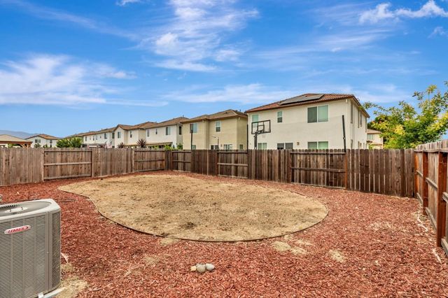 500 Duran Drive, Hollister, CA 95023