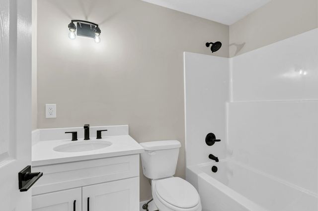 10270 SW Hidden Lane Rd, Augusta, KS 67010