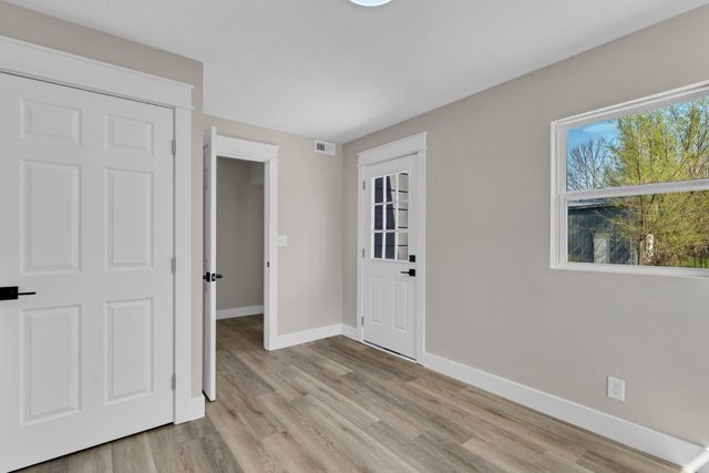 10270 SW Hidden Lane Rd, Augusta, KS 67010