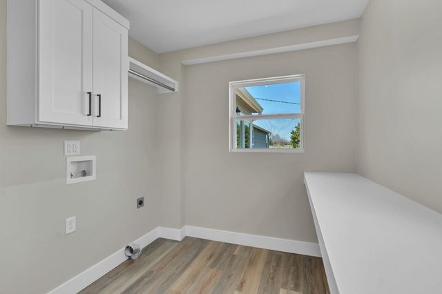 10270 SW Hidden Lane Rd, Augusta, KS 67010