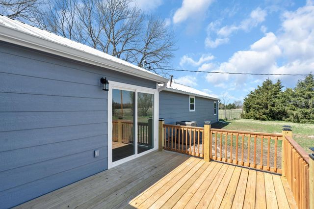 10270 SW Hidden Lane Rd, Augusta, KS 67010