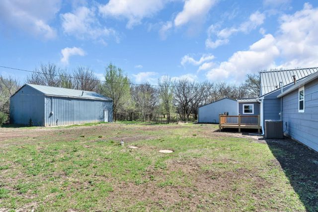 10270 SW Hidden Lane Rd, Augusta, KS 67010