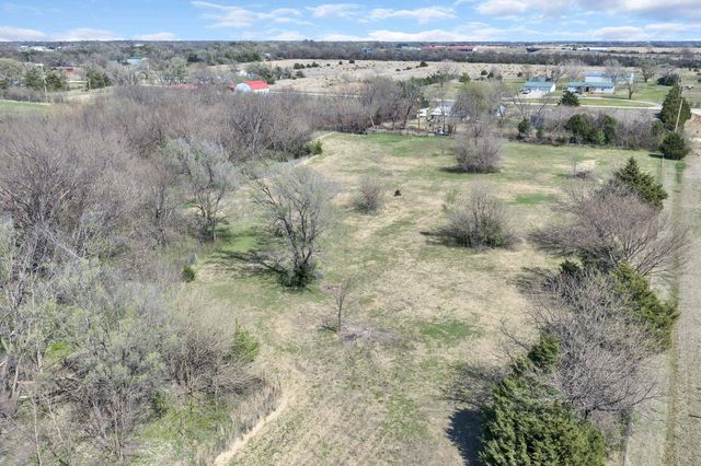 10270 SW Hidden Lane Rd, Augusta, KS 67010