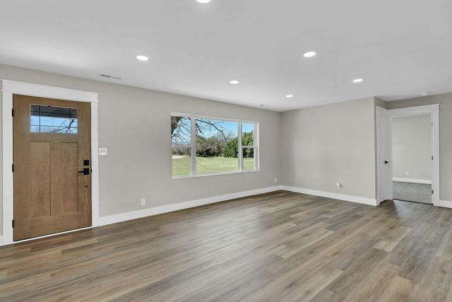 10270 SW Hidden Lane Rd, Augusta, KS 67010