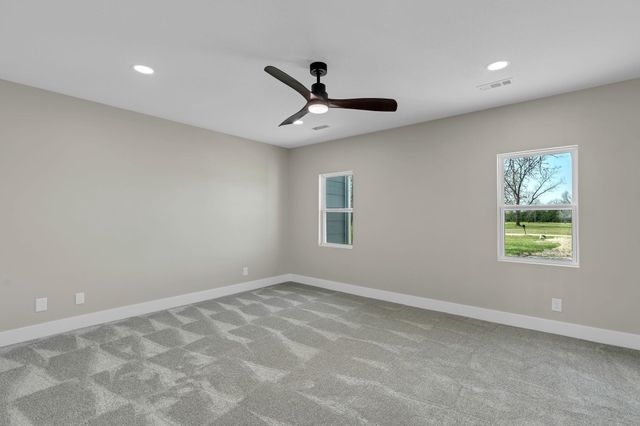 10270 SW Hidden Lane Rd, Augusta, KS 67010