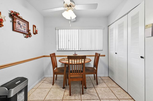 4725 LUCERNE LAKES Boulevard E 202, Lake Worth, FL 33467