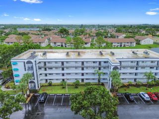 4725 LUCERNE LAKES Boulevard E 202, Lake Worth, FL 33467