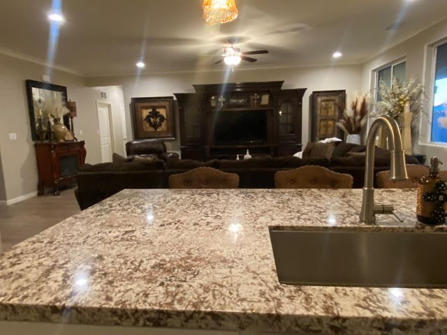 2351 Avenue 396, Kingsburg, CA 93631