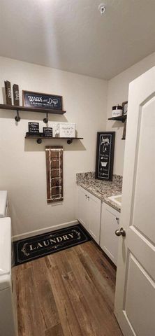 2351 Avenue 396, Kingsburg, CA 93631