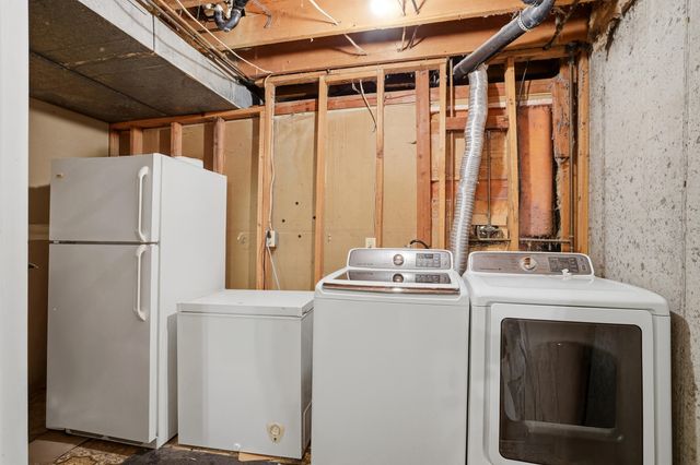 1905 NEWTON DR, Columbia, MO 65202