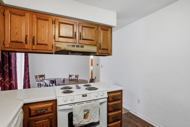 1905 NEWTON DR, Columbia, MO 65202