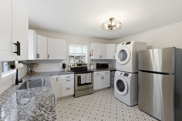 1610 Blocker Cir, Columbia, TN 38401