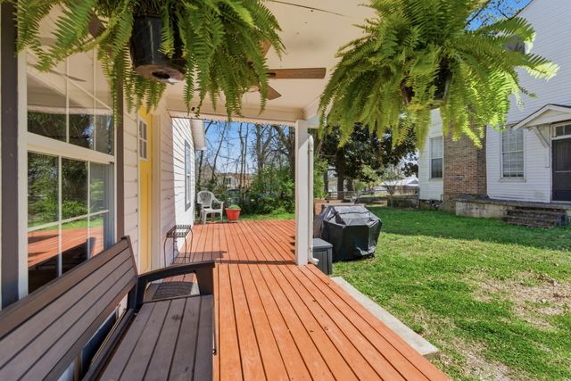 1610 Blocker Cir, Columbia, TN 38401