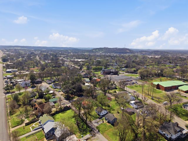 1610 Blocker Cir, Columbia, TN 38401