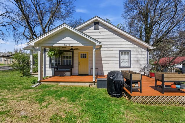 1610 Blocker Cir, Columbia, TN 38401