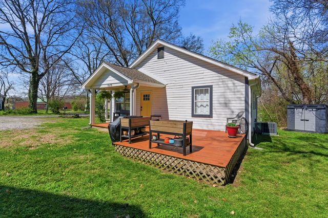 1610 Blocker Cir, Columbia, TN 38401