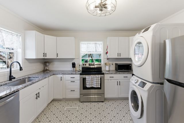 1610 Blocker Cir, Columbia, TN 38401