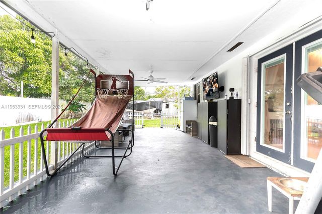 17505 SW 108th Ct, Miami, FL 33157