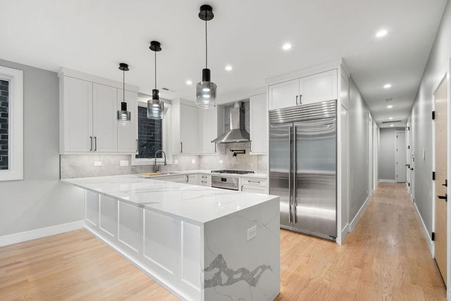 2209 W Belmont Avenue 2, Chicago, IL 60618