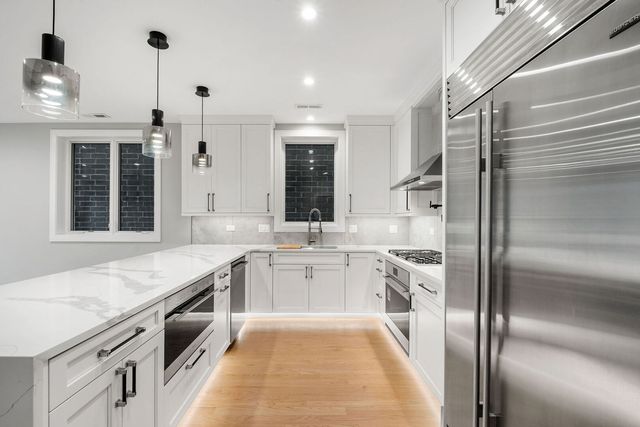 2209 W Belmont Avenue 2, Chicago, IL 60618