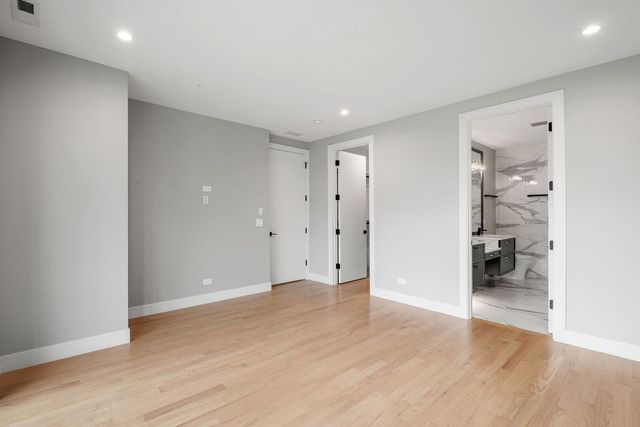2209 W Belmont Avenue 2, Chicago, IL 60618