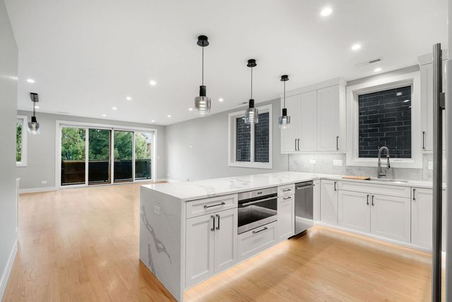 2209 W Belmont Avenue 2, Chicago, IL 60618
