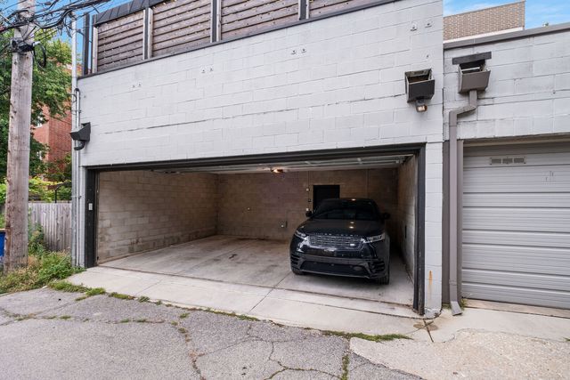2209 W Belmont Avenue 2, Chicago, IL 60618