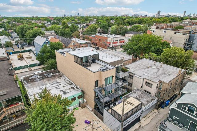 2209 W Belmont Avenue 2, Chicago, IL 60618