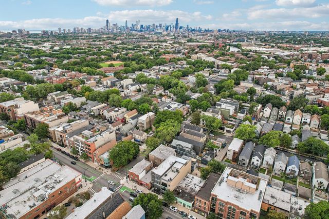 2209 W Belmont Avenue 2, Chicago, IL 60618