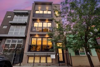 2209 W Belmont Avenue 2, Chicago, IL 60618