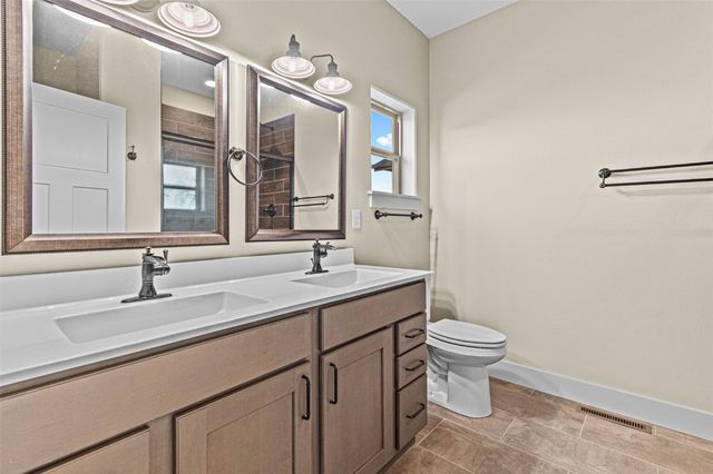 2357 Oak Lane Court SW, Iowa City, IA 52240