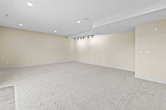 2357 Oak Lane Court SW, Iowa City, IA 52240