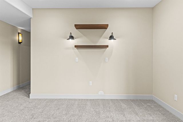 2357 Oak Lane Court SW, Iowa City, IA 52240