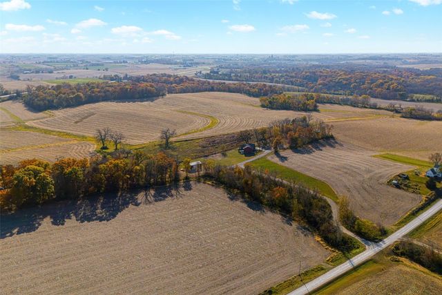 2357 Oak Lane Court SW, Iowa City, IA 52240