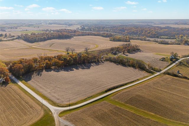 2357 Oak Lane Court SW, Iowa City, IA 52240