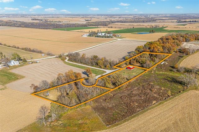 2357 Oak Lane Court SW, Iowa City, IA 52240