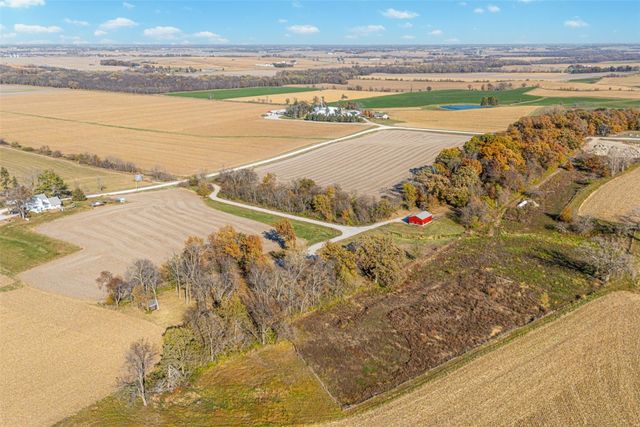 2357 Oak Lane Court SW, Iowa City, IA 52240