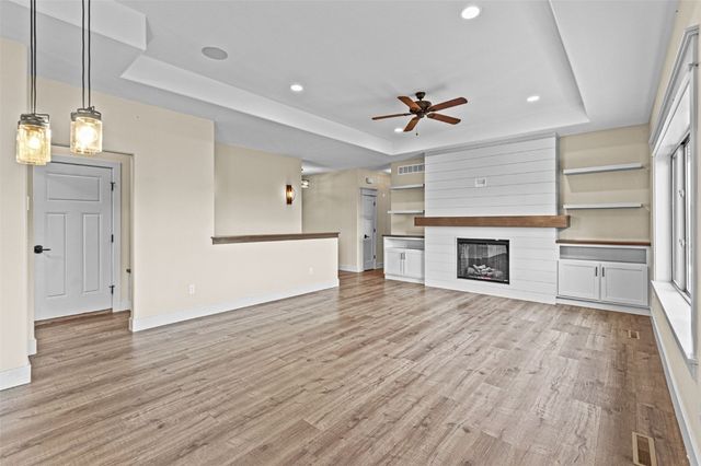 2357 Oak Lane Court SW, Iowa City, IA 52240