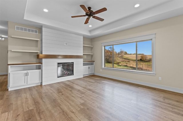 2357 Oak Lane Court SW, Iowa City, IA 52240