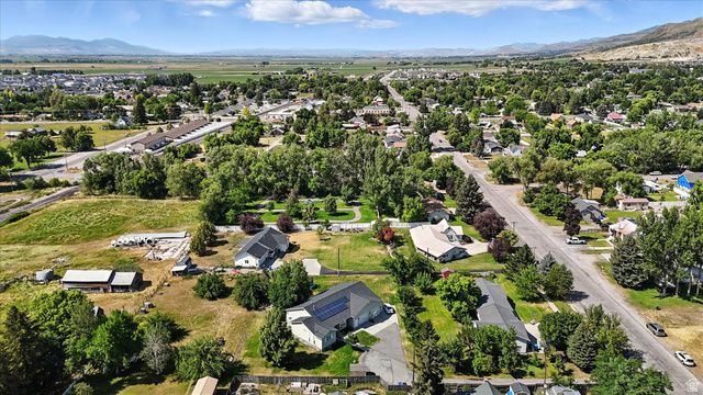 85 S 300 W, Smithfield, UT 84335