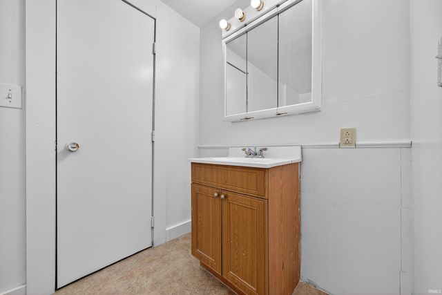 1723 N Courtland Avenue, Kokomo, IN 46901