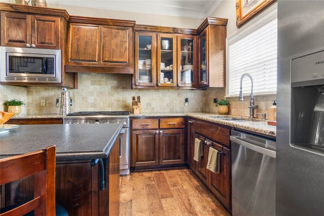 40 Enclave Court, Waco, TX 76708