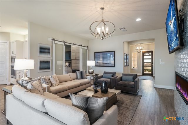 379 Borchers Boulevard, New Braunfels, TX 78132