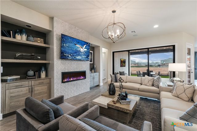 379 Borchers Boulevard, New Braunfels, TX 78132