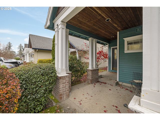 1536 Ne PARKSIDE Dr, Hillsboro, OR 97124