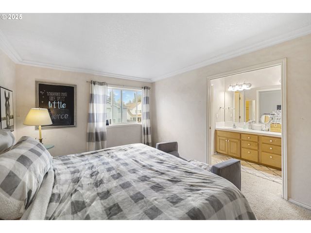 1536 Ne PARKSIDE Dr, Hillsboro, OR 97124