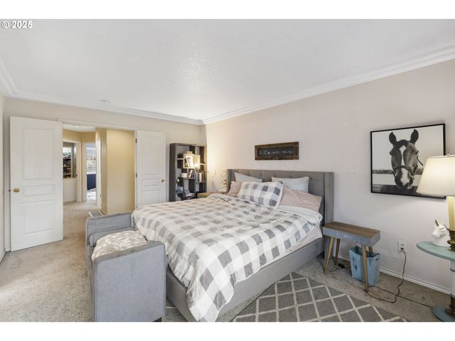 1536 Ne PARKSIDE Dr, Hillsboro, OR 97124