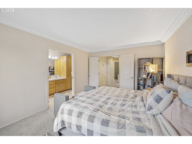 1536 Ne PARKSIDE Dr, Hillsboro, OR 97124